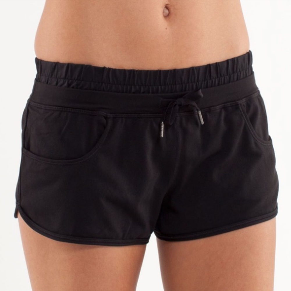 Lululemon shorts (read description)